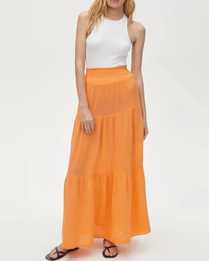Front of a model wearing a size Large Sandy Skirt in Marmalade in Marmalade by Michael Stars. | dia_product_style_image_id:338564